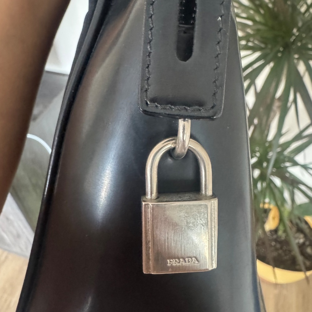 π― Auth. PRADA bag - Picture 6 of 6